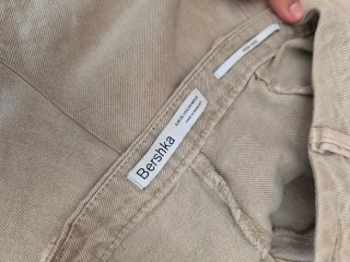 Pantalones cortos efecto piel verde