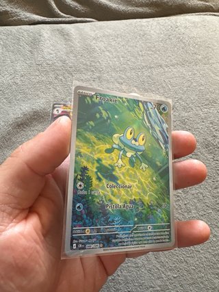 Pokémon Mega-Dragalge EX y Froakie caos reciente