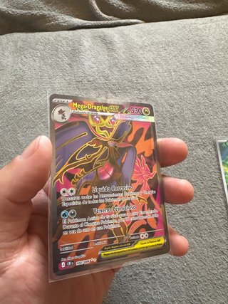 Pokémon Mega-Dragalge EX y Froakie caos reciente