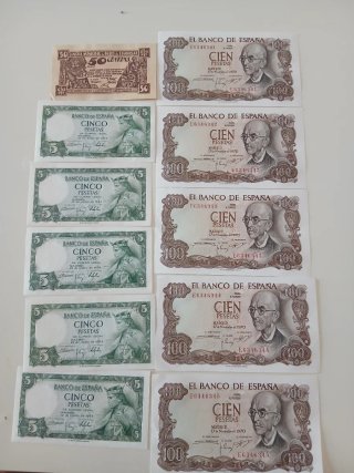 Lote 32 Billetes Españoles.