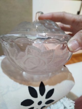 Bombonera de cristal con tapa