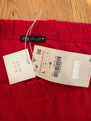 Pantalón corto rojo zara Talla L