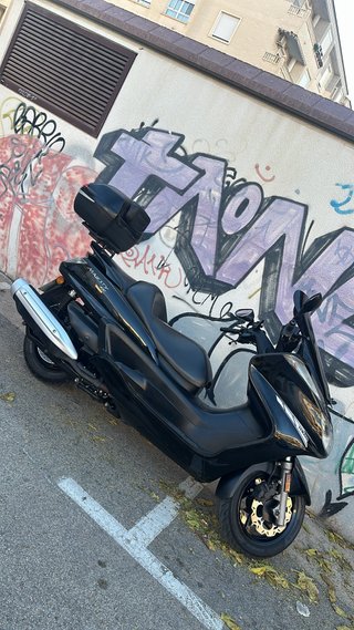 Yamaha Majesty 400 Scooter Negra