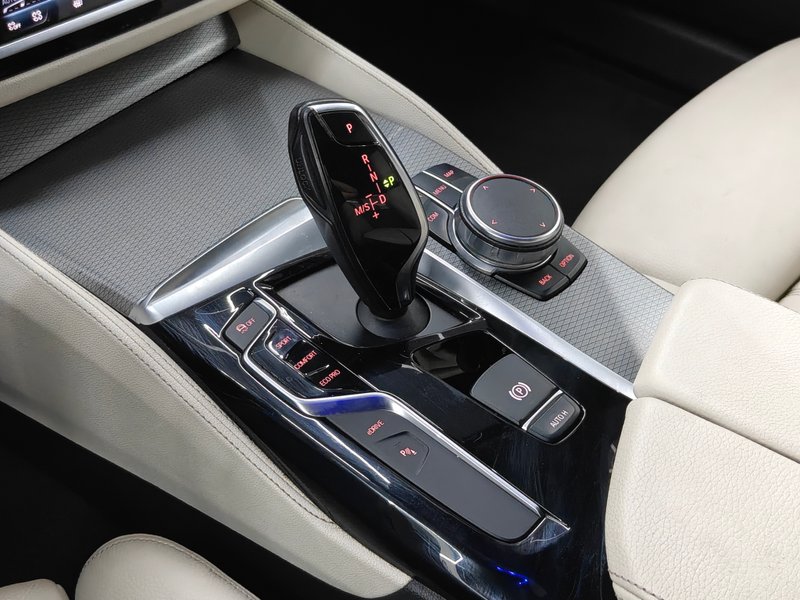 BMW Serie 5 2017, foto 15