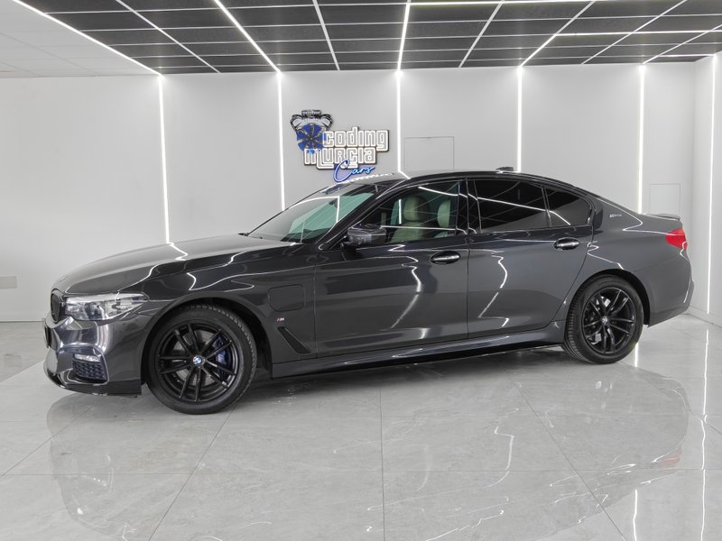 BMW Serie 5 2017, foto 21
