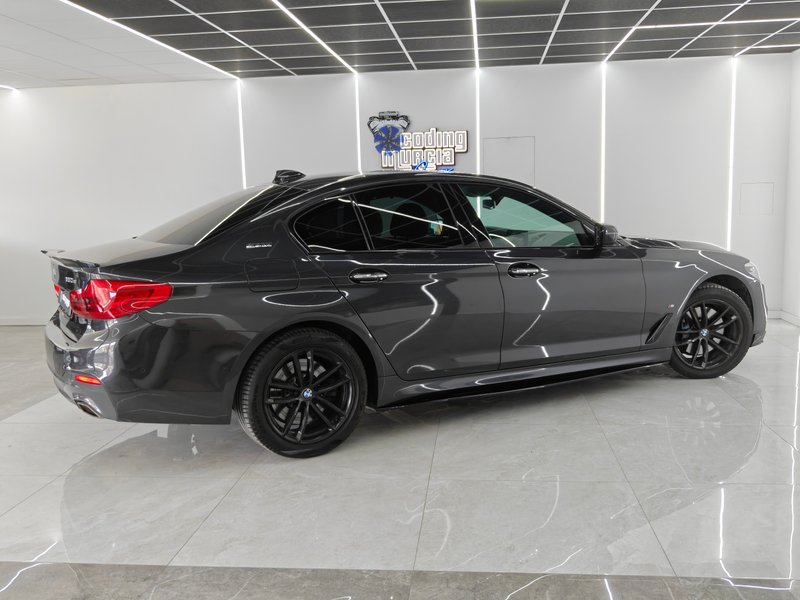 BMW Serie 5 2017, foto 31