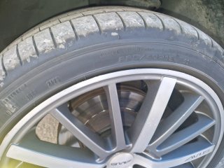 Neumáticos de coche AVUS