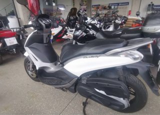 Piaggio Beverly 350 Scooter Automática