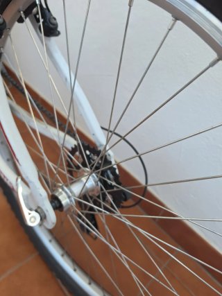 Bicicleta Rockrider Talla M Blanca y Roja