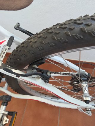 Bicicleta Rockrider Talla M Blanca y Roja