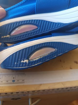 Zuecos azules muy cómodos