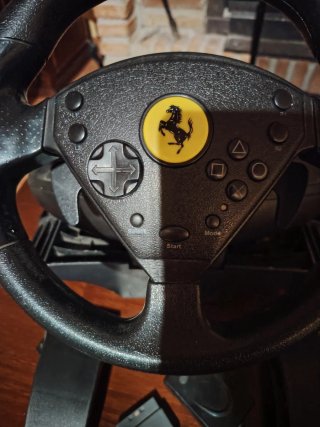 Volante Ferrari PS con pedales