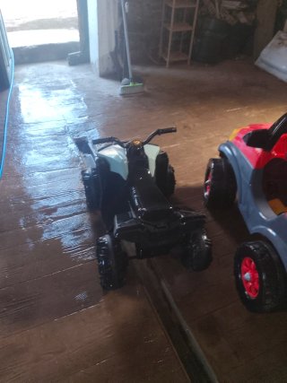 Todoterreno eléctrico infantil