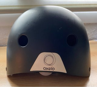 Casco Oxelo Negro con Diseño Rosa y protecciones