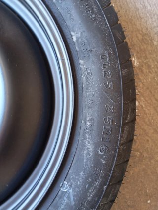 Rueda de repuesto coche 80km/h
