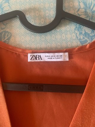 Body brillante naranja Zara