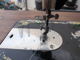 Maquina  coser antigua