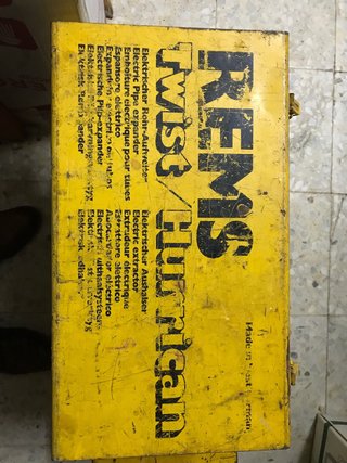 Máquina Roscadora REMS con Dados