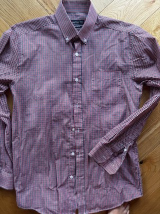 Camisa de cuadros azul y roja