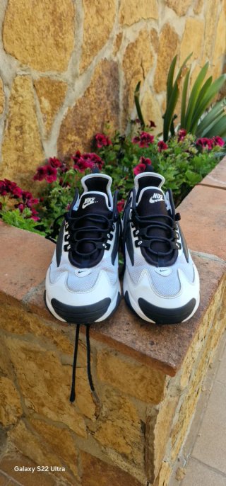 Zapatillas Nike Zoom 2000 Negras y Blancas