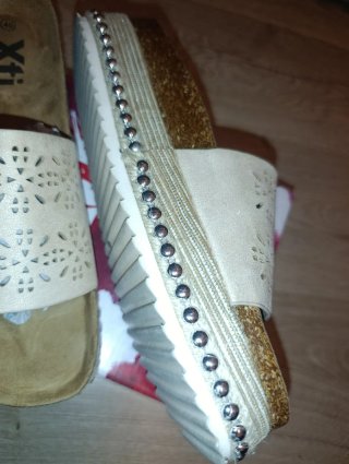 Sandalias Xti Tachas Beige Talla 40