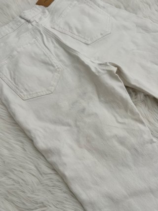 Pantalones blancos Stradivarius