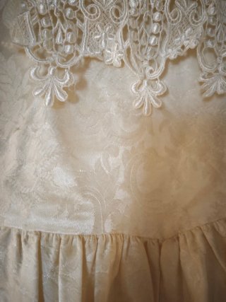 Vestido de niña para eventos beige