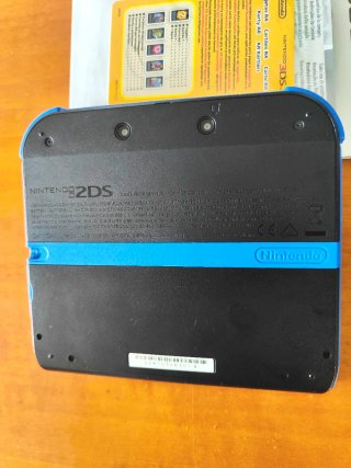 Nintendo 2DS Nero Blu Completo