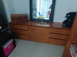 Mueble bajo TV madera maciza