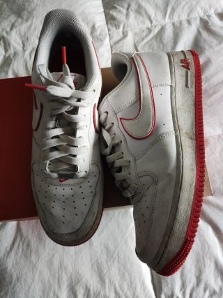 Nike Air Force 1 Blancas y Rojas