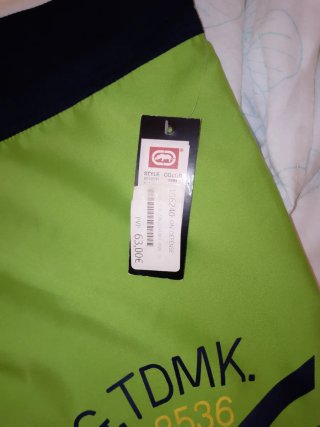 2 bermudas Ecko Unltd Azul y Blanco, verde.
