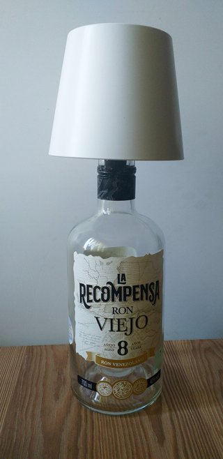 Lampara de mesa sin cables "La Recompensa"