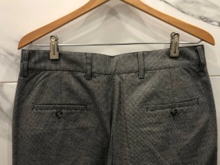 Pantalón de pinza gris y negro