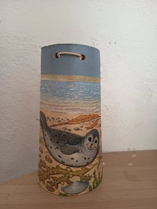 Teja decorada Foca