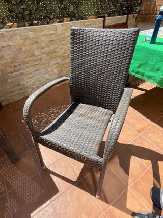 Mesa y 3 sillas ratán sintético terraza