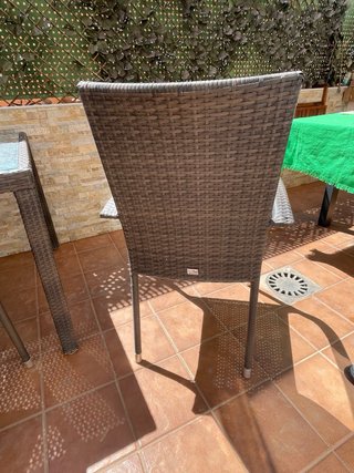 Mesa y 3 sillas ratán sintético terraza