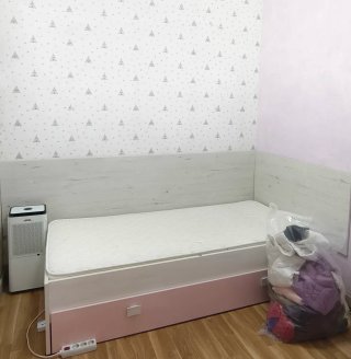 Cama individual con repisa y cajón
