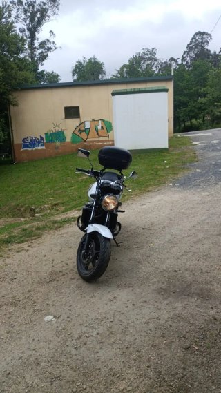 Honda CBF 600N Blanca