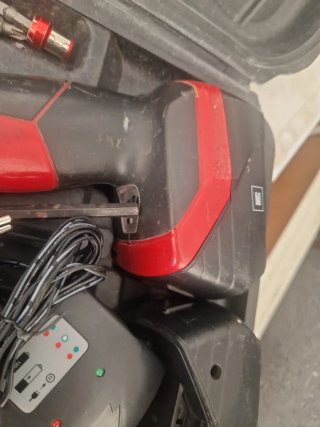 Taladro Einhell con 2 baterías