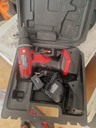 Taladro Einhell con 2 baterías