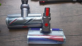 Accessori Dyson V10 + Caricabatterie Originali