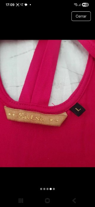 Vestido rosa con escote