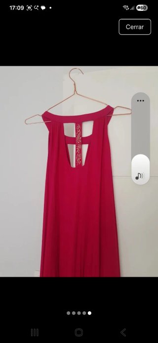 Vestido rosa con escote