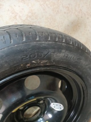 Rueda de repuesto coche