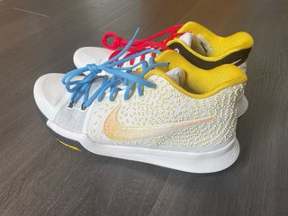 Nike Kyrie 3 Talla 47.5 Blanco/Amarillo
