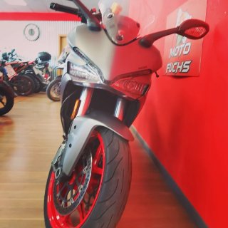 Ducati supersport 937