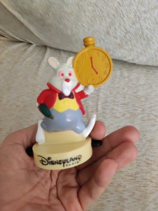 Figura Conejo Blanco Disneyland Paris