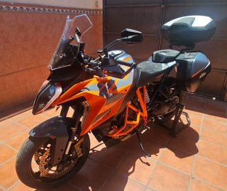 KTM 1290 Super Duke GT 7000kms Gris/Naranja