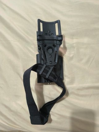 Funda táctica para pistola con linterna