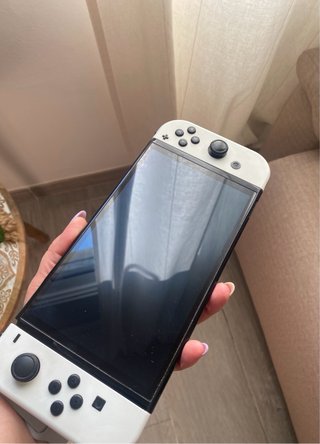 Nintendo Switch OLED Bianca e Nera